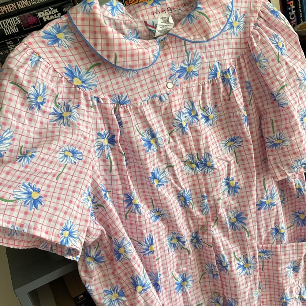 2x Vintage Lady Manhattan Daisy Housecoat